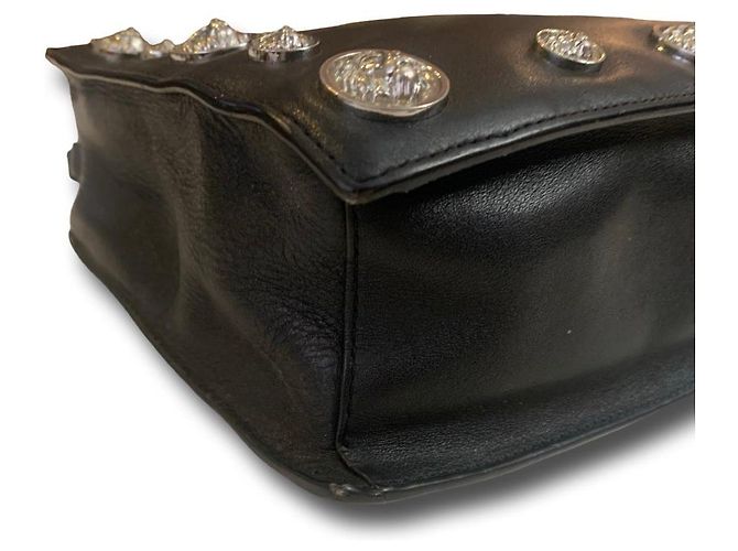 Borsa a spalla Versus Versace nera decorata con borchie a forma di testa di leone Nero - vista 13