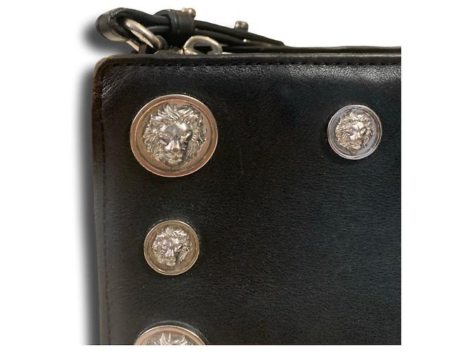 Borsa a spalla Versus Versace nera decorata con borchie a forma di testa di leone Nero - vista 3