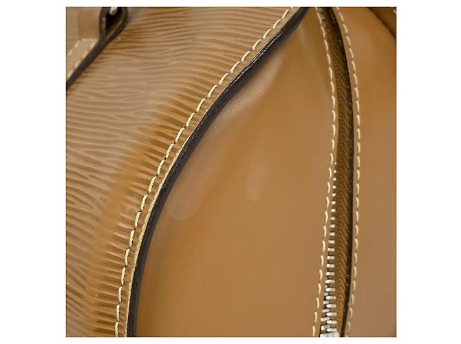 Borsa Soufflot Epi Louis Vuitton D'oro - vista 10