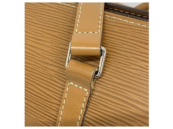 Borsa Soufflot Epi Louis Vuitton D'oro - vista 6