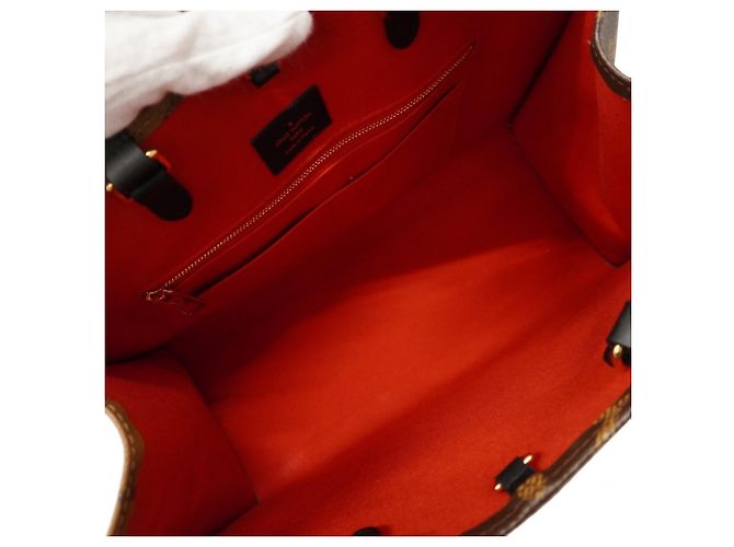 Borsa tote OnTheGo MM Monogram Giant Reverse di Louis Vuitton Marrone - vista 4