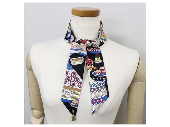 Foulard Hermès Twilly Charm La Patisserie Française Nero Bianco Blu - vista 6