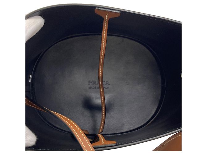 Borsa a Spalla Tambour Bucket 1BE050 di Prada Marrone - vista 5