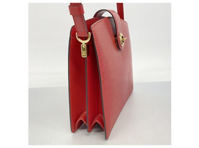 Borsa a Spalla Capucines Epi Louis Vuitton Rosso - vista 2