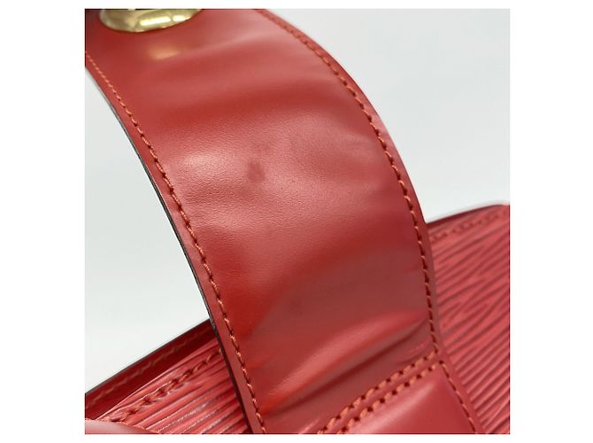 Borsa a Spalla Capucines Epi Louis Vuitton Rosso - vista 6