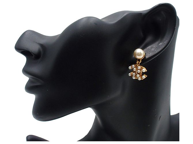 Orecchini a goccia in perla finta dorata CC di Chanel placcati in oro D'oro - vista 7