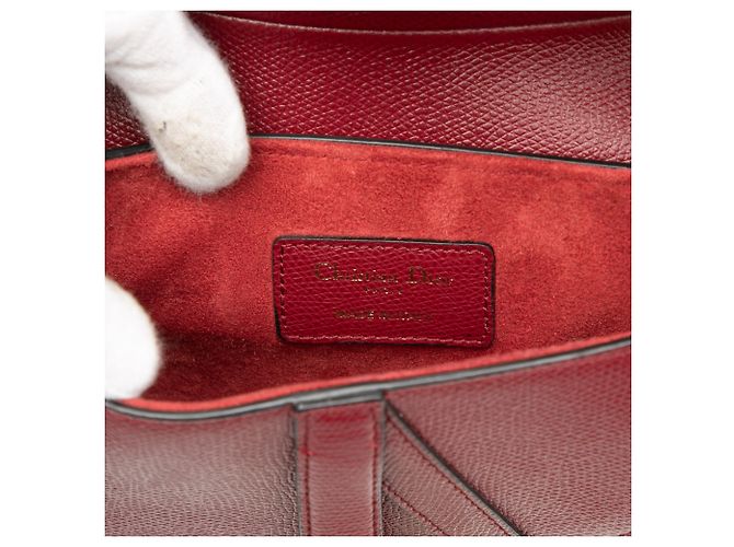 Borsa Saddle Mini in pelle di vitello grana rossa Dior Rosso Bordò - vista 5