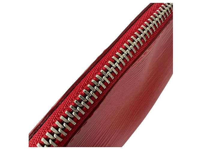 Pochette de cuero Epi Louis Vuitton en rojo castellano - vista 8