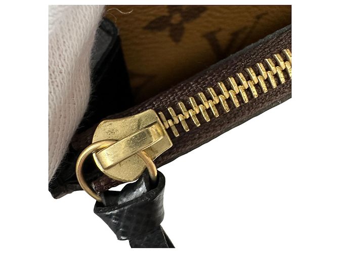 Louis Vuitton Monogram Reverse Long Wallet - view 9
