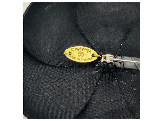 Spilla in tessuto vintage Chanel Camelia Nero - vista 3