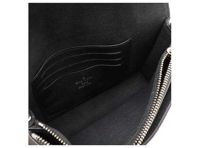 Borsa Clutch Lockme Chain di Louis Vuitton Nero - vista 7