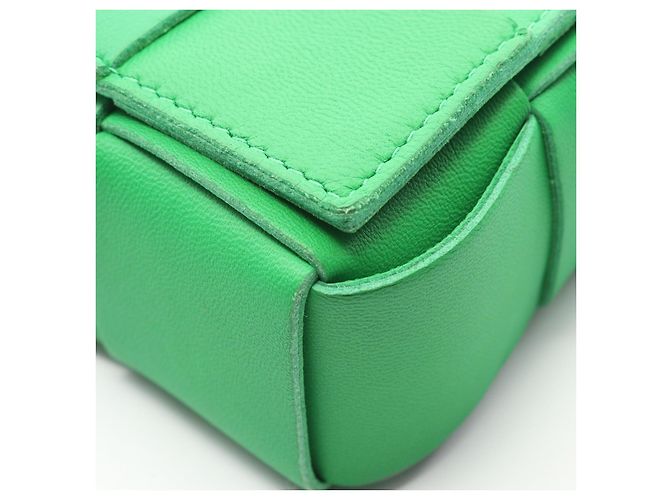 Borsa Mini Candy Cassette in Pelle Bottega Veneta Verde - vista 3