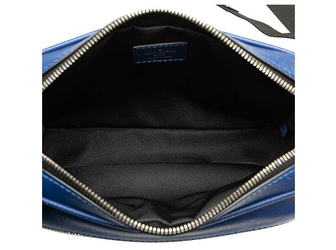 Borsa a vita in pelle Taiga Louis Vuitton Nero Blu - vista 6
