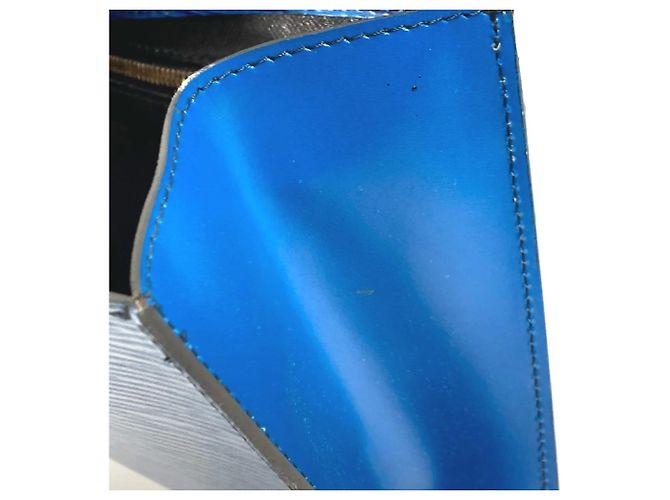 Clutch Flap Montaigne Epi Louis Vuitton Blu - vista 16