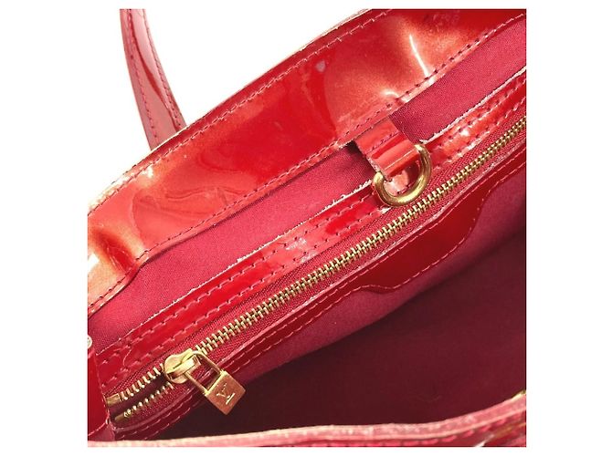 Borsa Louis Vuitton Monogram Vernis Wilshire PM Rosso - vista 12