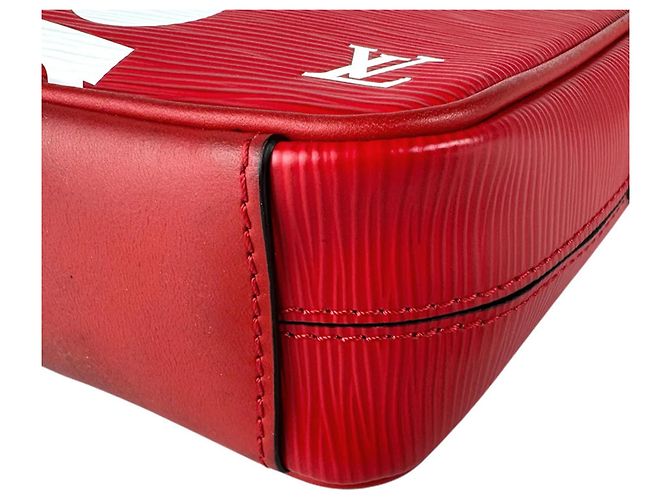 Borsa a Spalla in Pelle Epi Louis Vuitton Rosso - vista 9