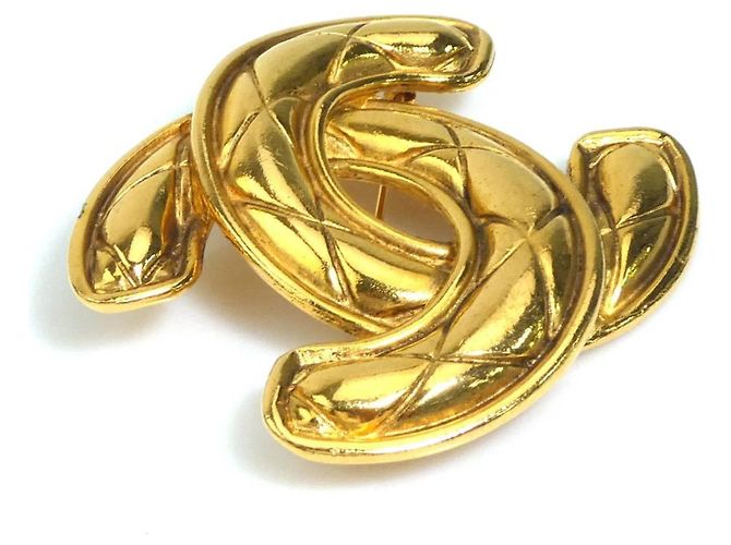 Spilla in metallo dorato Chanel D'oro - vista 2