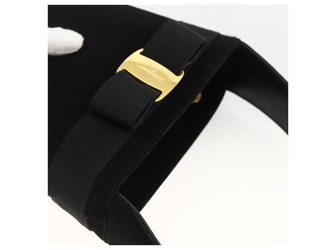 Borsa a mano Vala in suede nero e oro Salvatore Ferragamo Auth gh1926 D'oro - vista 6
