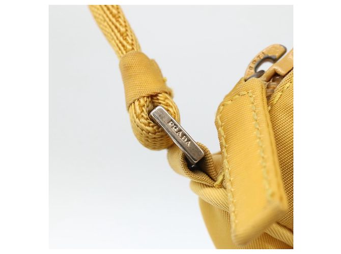 PRADA Bolsa Pouch de Nylon Amarillo Plata Auth AMZ450 - vista 15