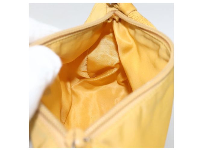 PRADA Bolsa Pouch de Nylon Amarillo Plata Auth AMZ450 - vista 20