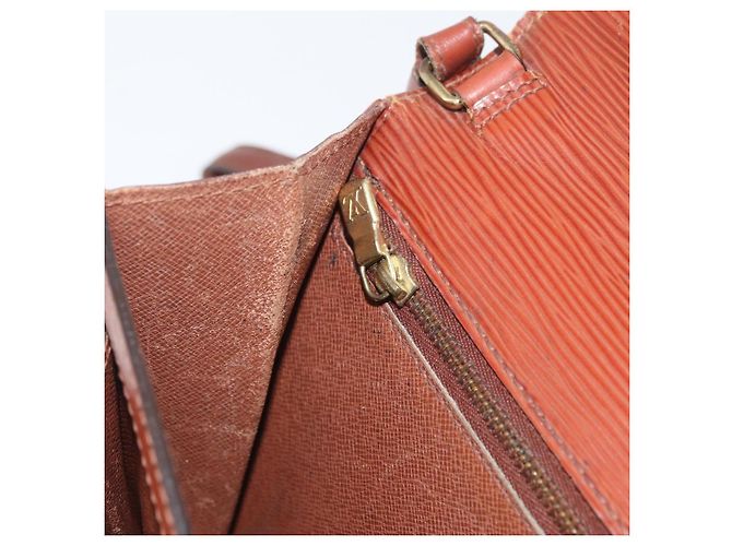 LOUIS VUITTON Borsa a Mano Dragonne Epi Serie Marrone M52618 LV Auth ti3804 - vista 19