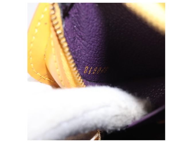 LOUIS VUITTON Poche Dauphine PM Epi Amarelo M48449 LV Auth ep13951 - vista 18