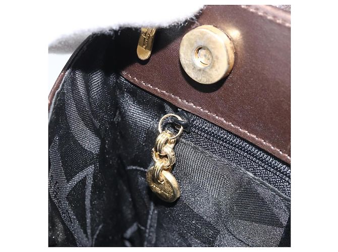 Borsa a mano Vala in pelle marrone e oro Salvatore Ferragamo Auth gh1974 D'oro - vista 19