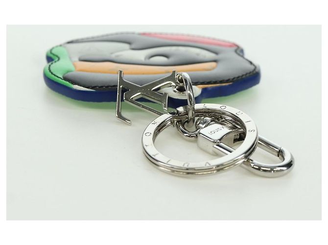 LOUIS VUITTON Monogram LV Portrait Charm M01402 LV Auth AMZ114SM Monogramma - vista 16