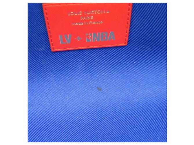 Borsa Louis Vuitton NBA Cloakroom Drop Kit Marrone Blu - vista 25