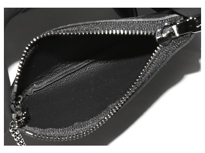 Pochette Clé 2way Monogram Eclipse Reverse Louis Vuitton M80905 Negro - vista 3