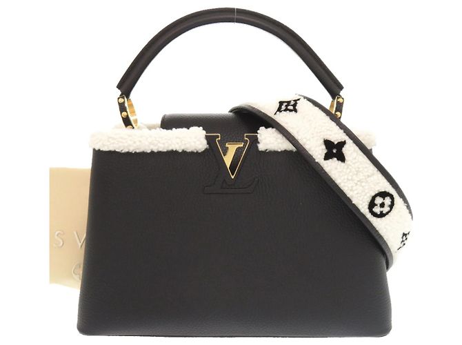 Louis Vuitton Capucines MM Schwarze Handtasche - Ansicht 2