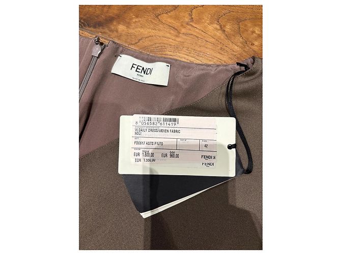 Vestido de jersey marrón Fendi con cinturón de hebilla FF Castaño - vista 7