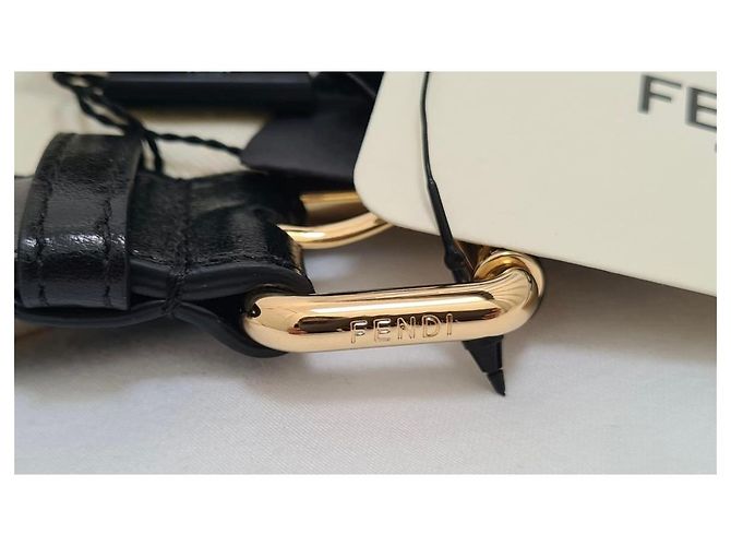 Schwarzer Leder-Gürtel von Fendi mit Telefon- und Kartenhaltern - Ansicht 7