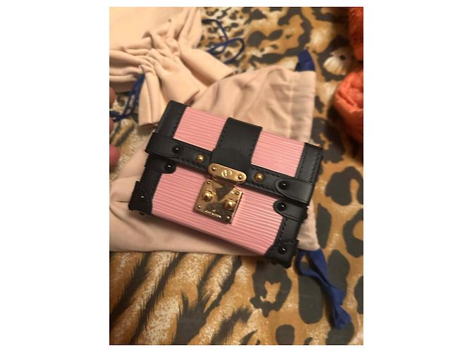Petite Malle Louis Vuitton Nano Trunk Rosa de Piel - vista 3