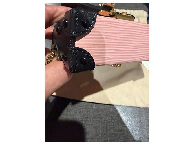 Petite Malle Louis Vuitton Nano Trunk Rosa de Piel - vista 6