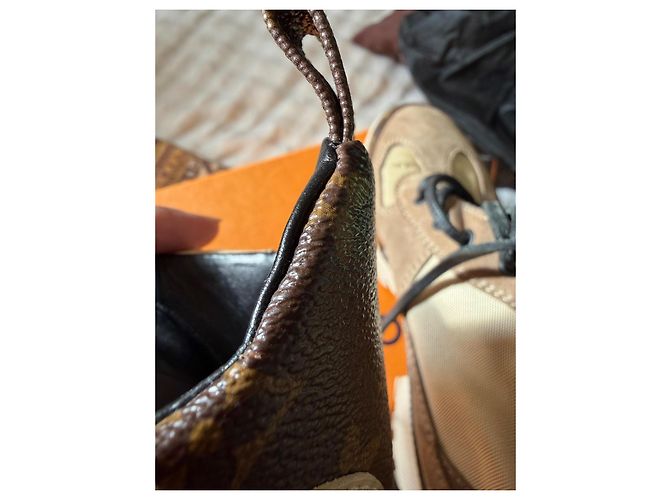 Botines Louis Vuitton de piel beige - vista 17