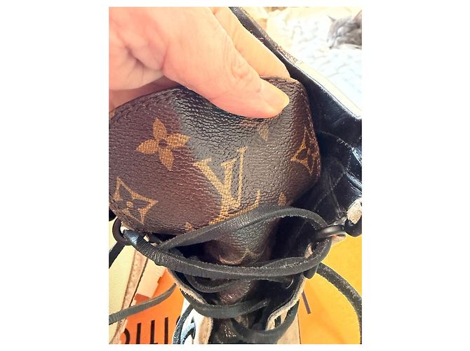 Botines Louis Vuitton de piel beige - vista 6