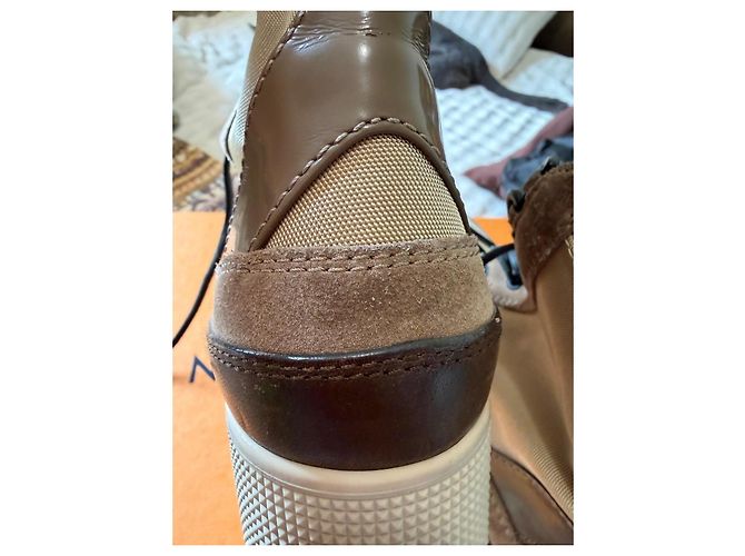 Botines Louis Vuitton de piel beige - vista 9