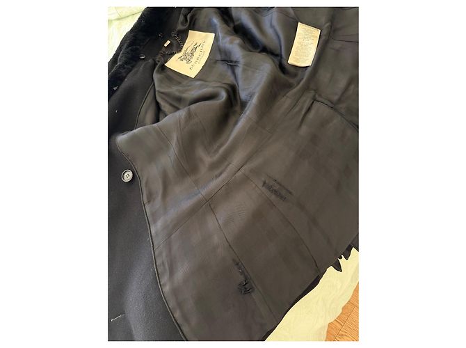Abrigo Burberry Negro de Lana y Cachemira con Cuello de Piel de Conejo - vista 8