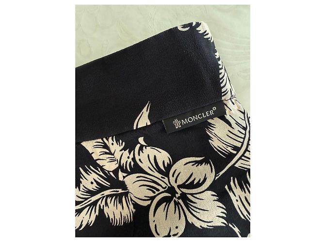 Moncler Shorts Schwarz Viskose - Ansicht 3