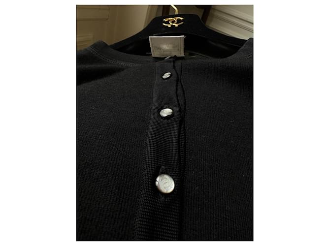 Chanel Polo Pullover aus schwarzem Kaschmir - Ansicht 2