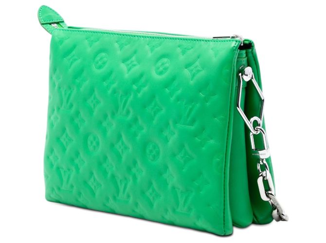 Coussin PM in agnello trapuntato verde con monogramma in rilievo Louis Vuitton - vista 2
