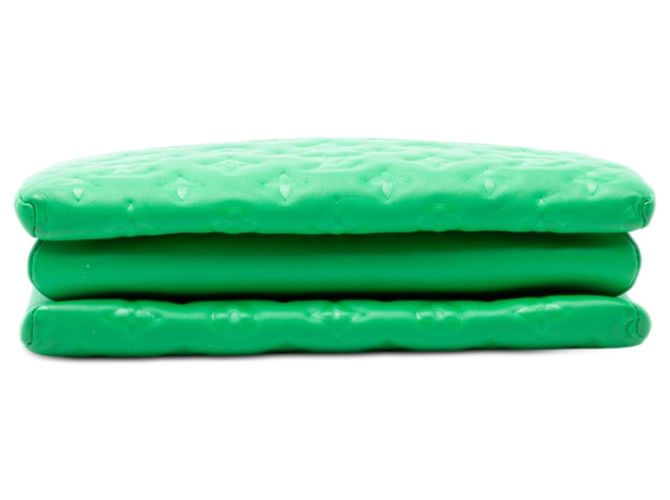 Coussin PM in agnello trapuntato verde con monogramma in rilievo Louis Vuitton - vista 3