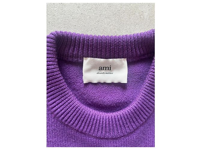 Autre Marque AMI Alexandre Mattiussi lila Pullover mit schwarzem Herzen - Ansicht 3