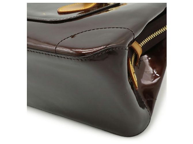 Borsa a spalla Rosewood Avenue in Monogram Vernis di Louis Vuitton Bordò - vista 4