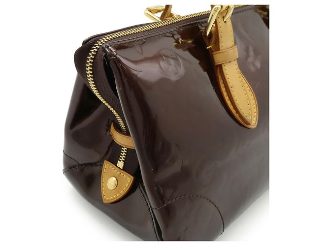 Borsa a spalla Rosewood Avenue in Monogram Vernis di Louis Vuitton Bordò - vista 6