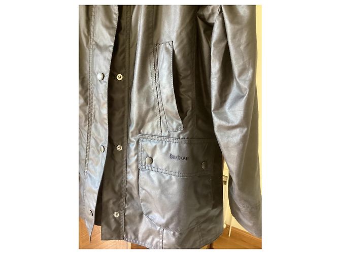 Nuova giacca Barbour Beadnell con cappuccio rimovibile in blu navy T40 - vista 2