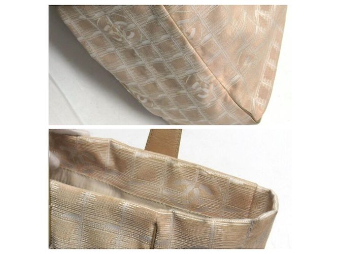 Tote MM della nuova linea di viaggio Chanel in beige - vista 7