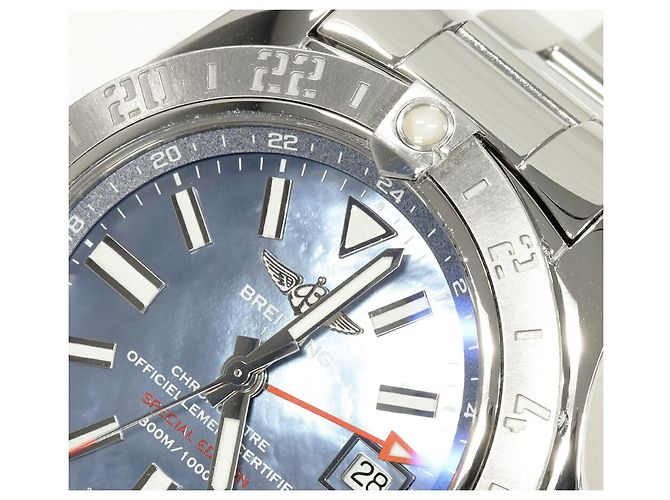 Breitling Avenger II GMT aus Edelstahl Blau - Ansicht 6
