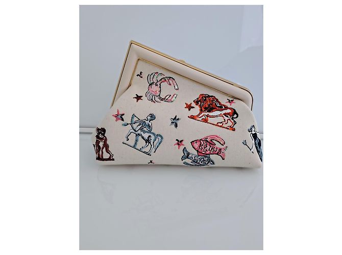 Baguette Clutch Fendi First Bianca Ricamo Zodiaco Bianco - vista 5